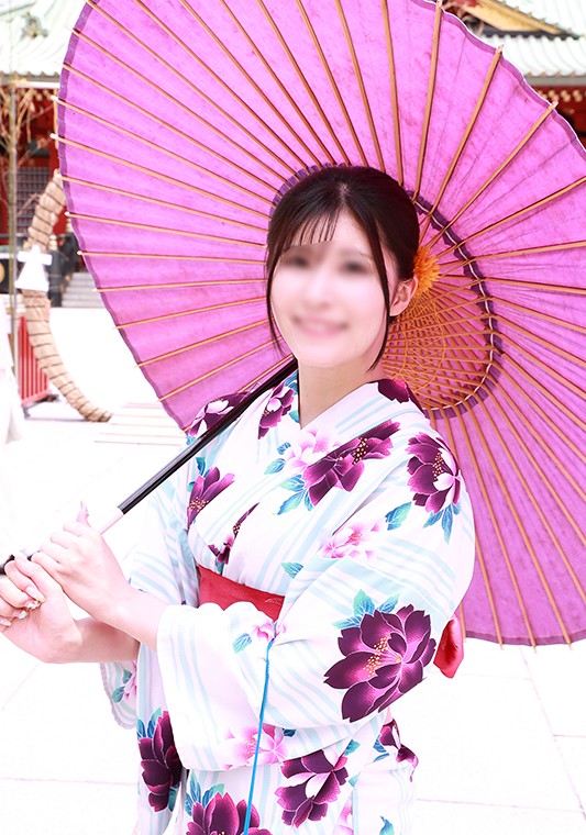 丸の内仲通りの街並みで撮影するプロフィール写真ロケーション撮影（東京駅エリア）